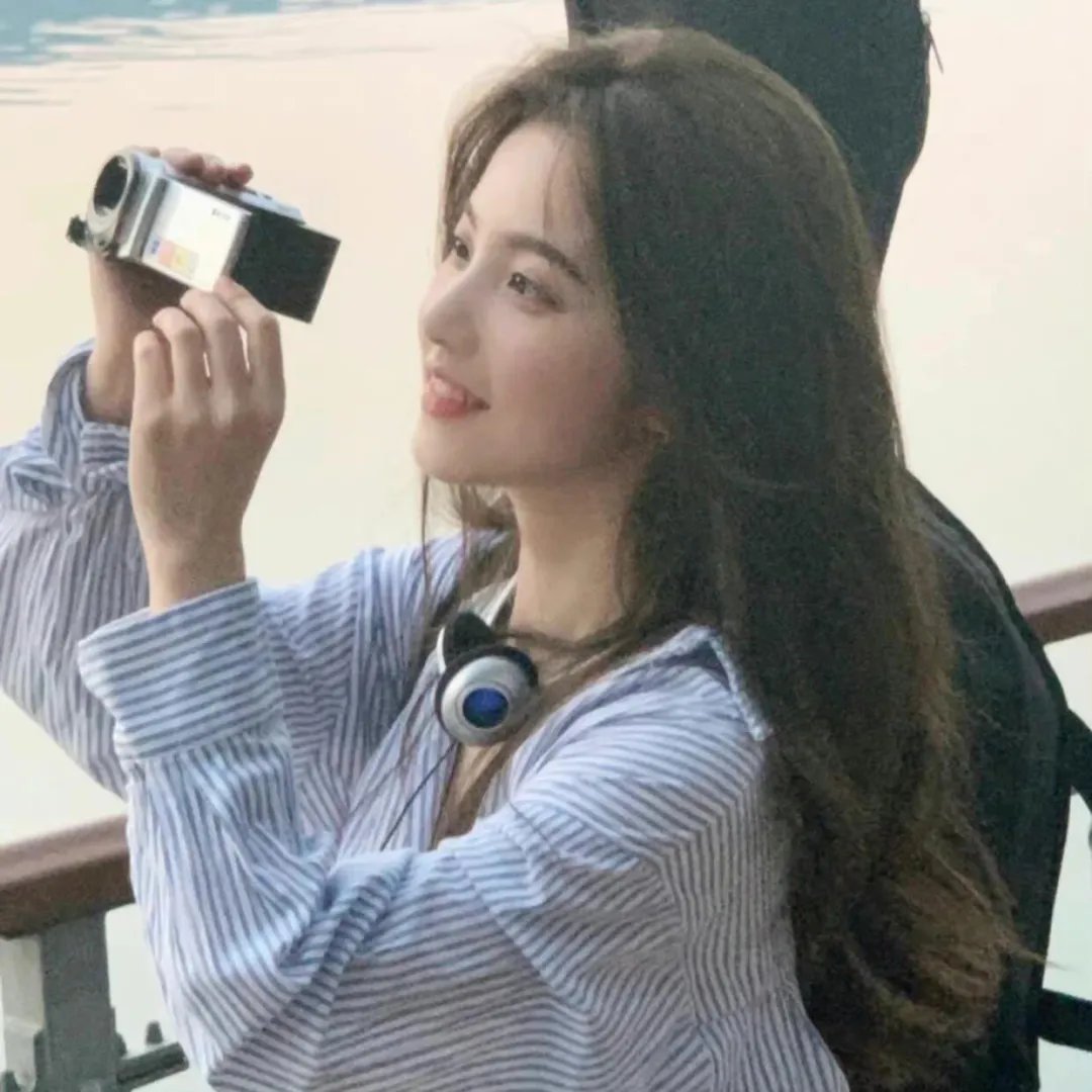 爱在心里口难开
